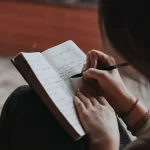 Does journaling help with anxiety?